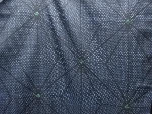 アンティーク　麻の葉織り出し本場泥大島紬着物(5マルキ)(内袖付き)